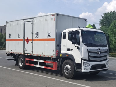 江特牌JDF5181XRYB6型易燃液體廂式運輸車